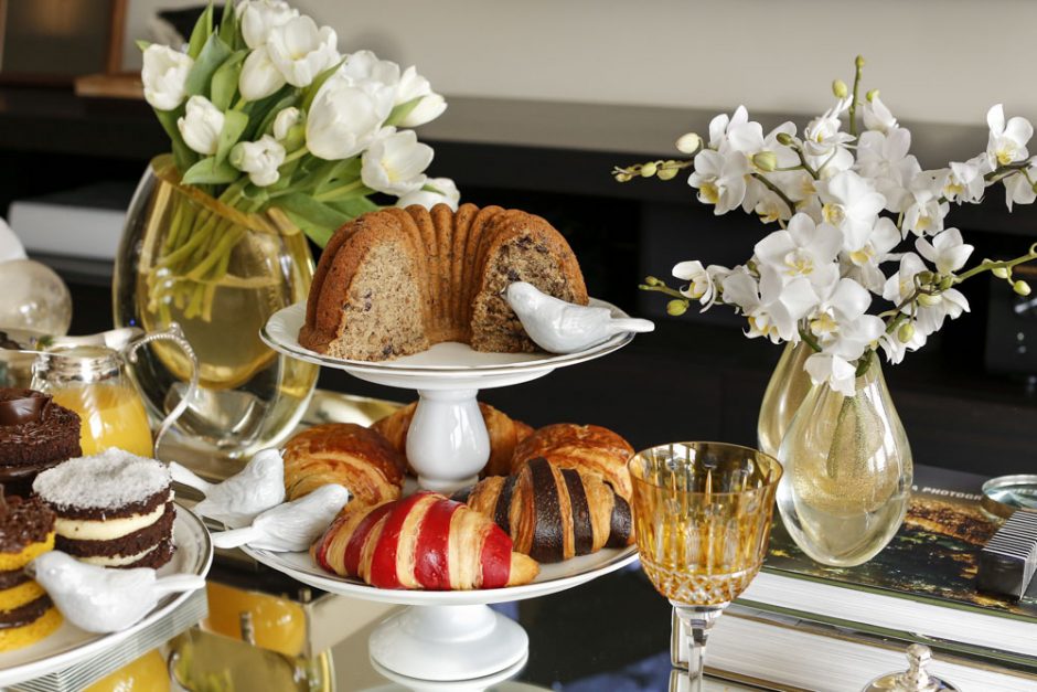 mesa para servir o café 