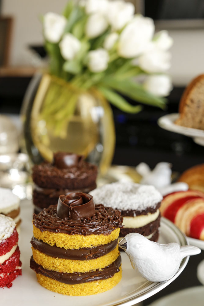 mesa para servir o café 