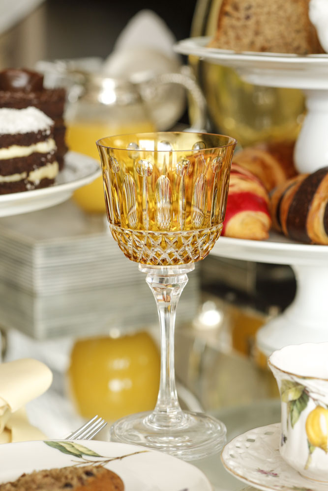 taça amarela de cristal 