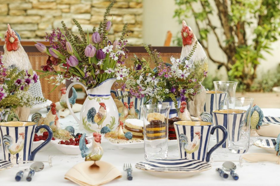 mesa de cafe da manha colorida 