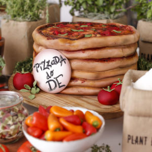 bolo em formato de pizza