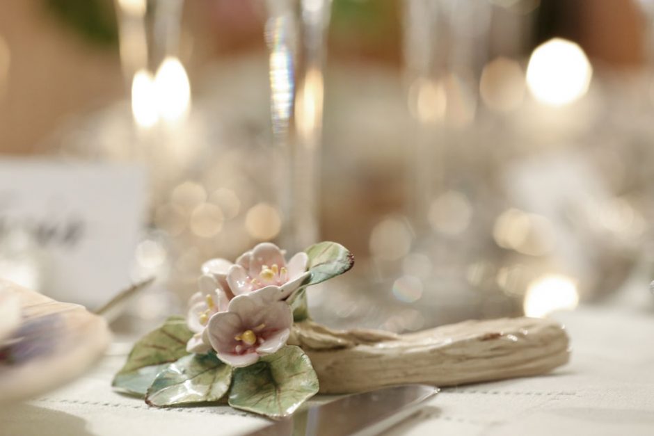 descanso de talher vestindo a mesa 