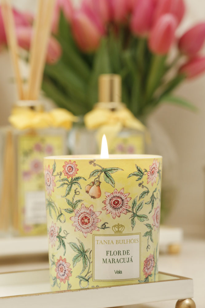 vela decorativa e perfumada Tania Bulhoes