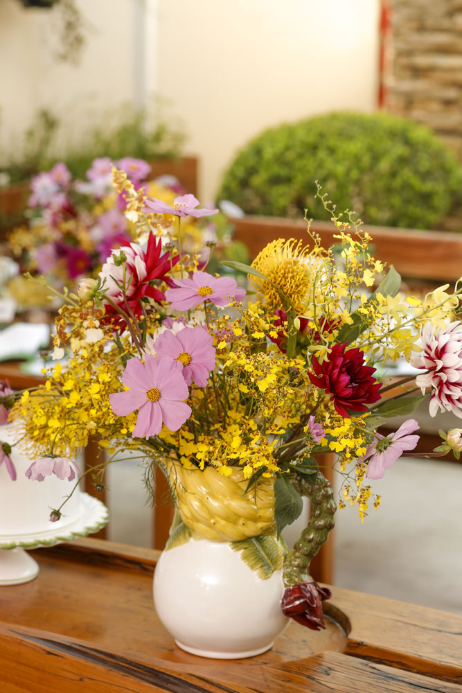 tons de rosa e amarelo flores 