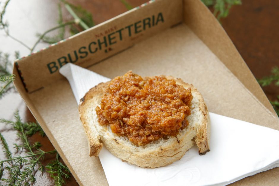 bruschetta de ragu de calabresa da Na Bike bruschetteria 