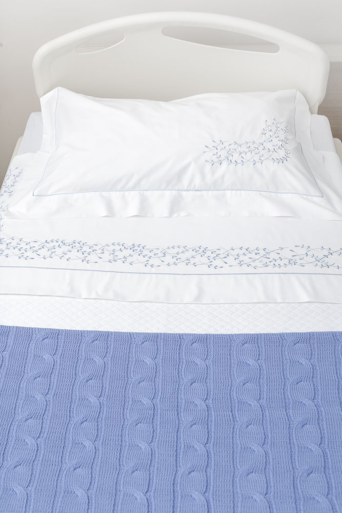 roupa de cama azul para maternidade valencien