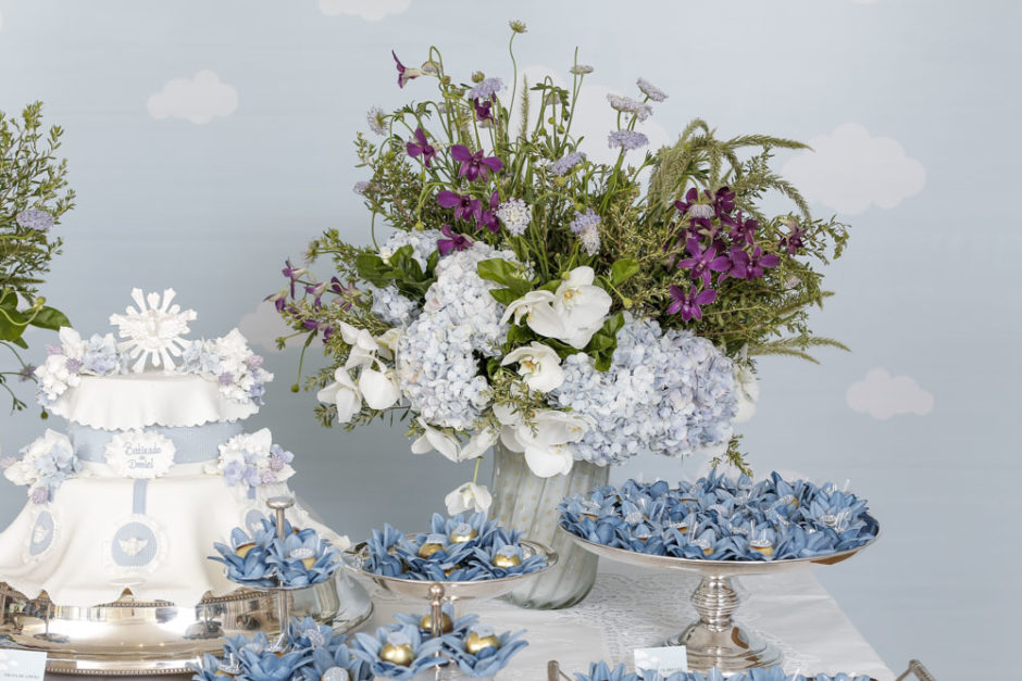 doces e flores para batizado