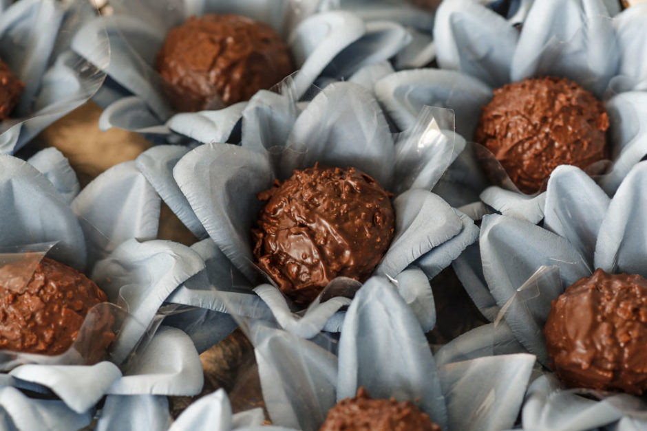 docinhos finos para batizados