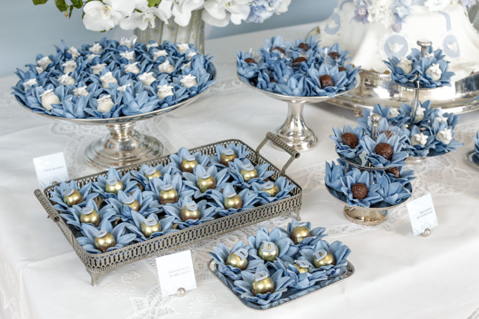 doces e flores para batizado