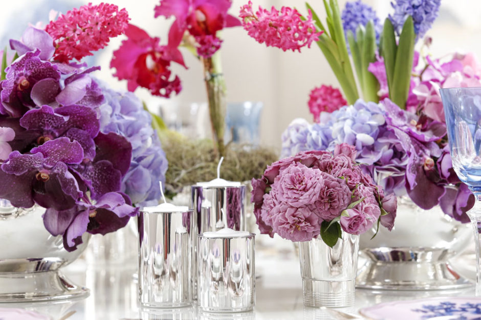 velas em castiçal de prata