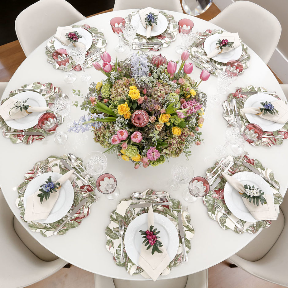 mesa de almoço para o dia das mães 