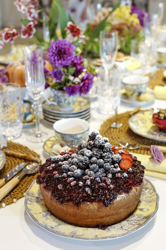 Bolo de frutas vermelhas da Duas Gastronomia 