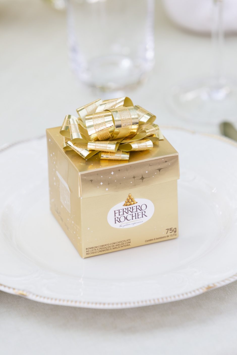 presentes de Páscoa e bombons Ferrero Rocher 